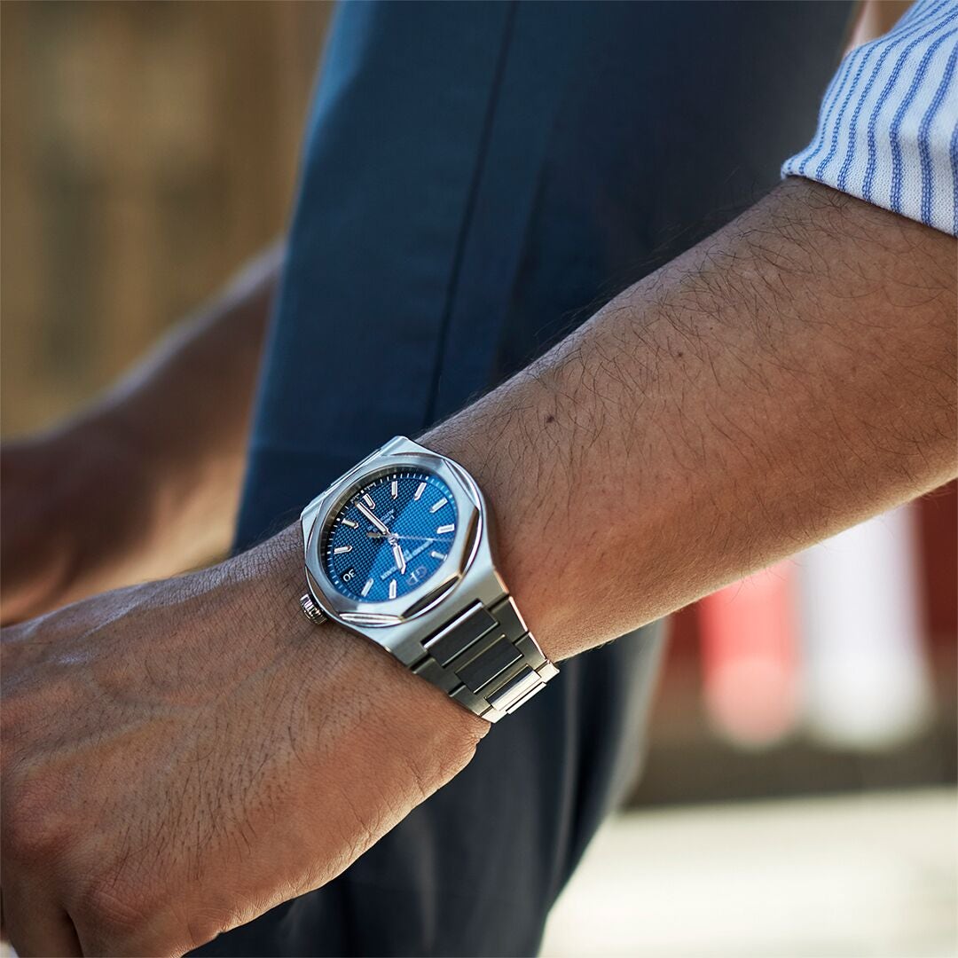 Laureato 42 mm