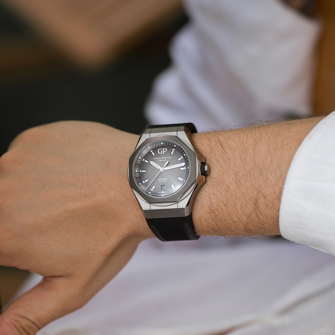 Laureato Absolute Ti 230