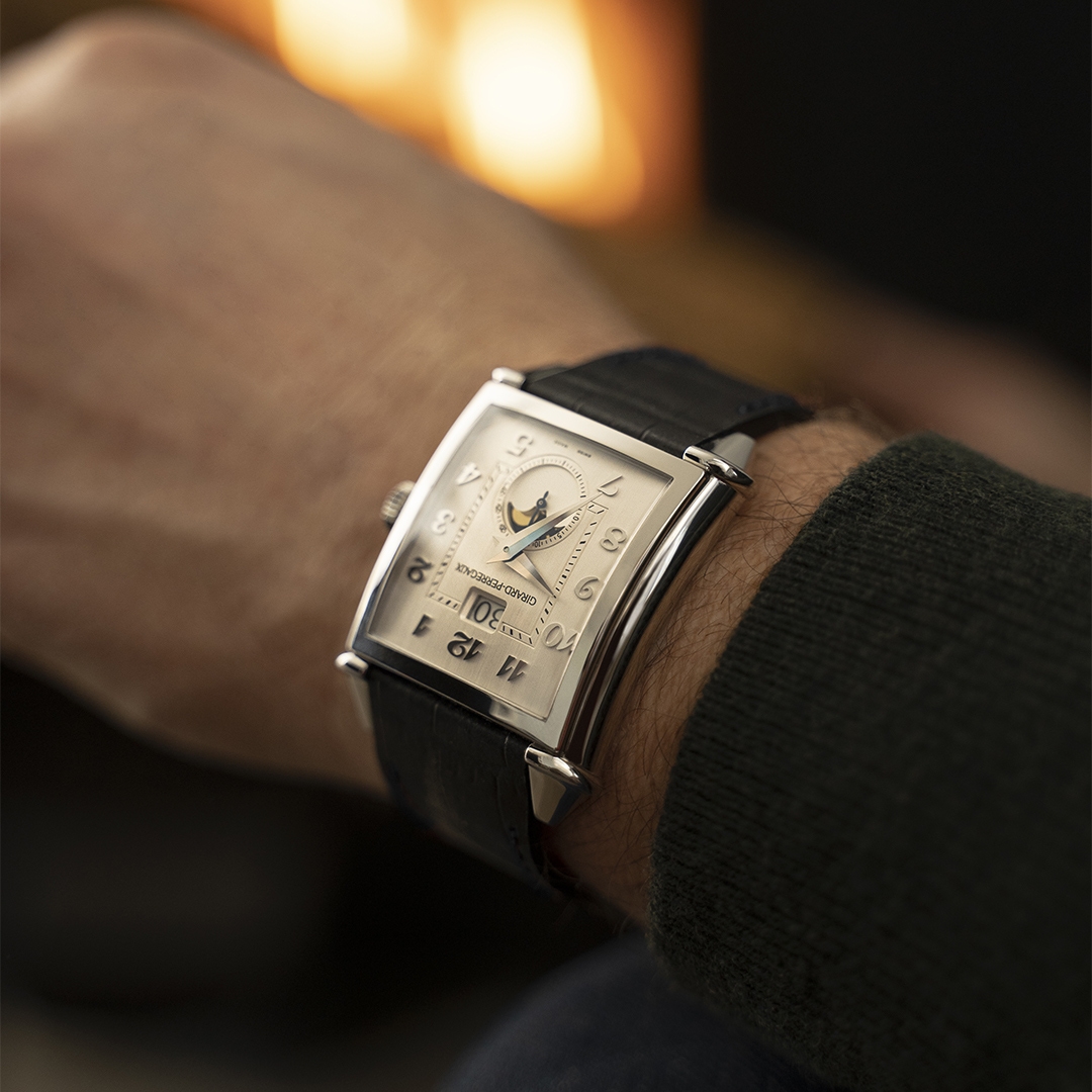 Vintage 1945 XXL Large Date and Moon Phases