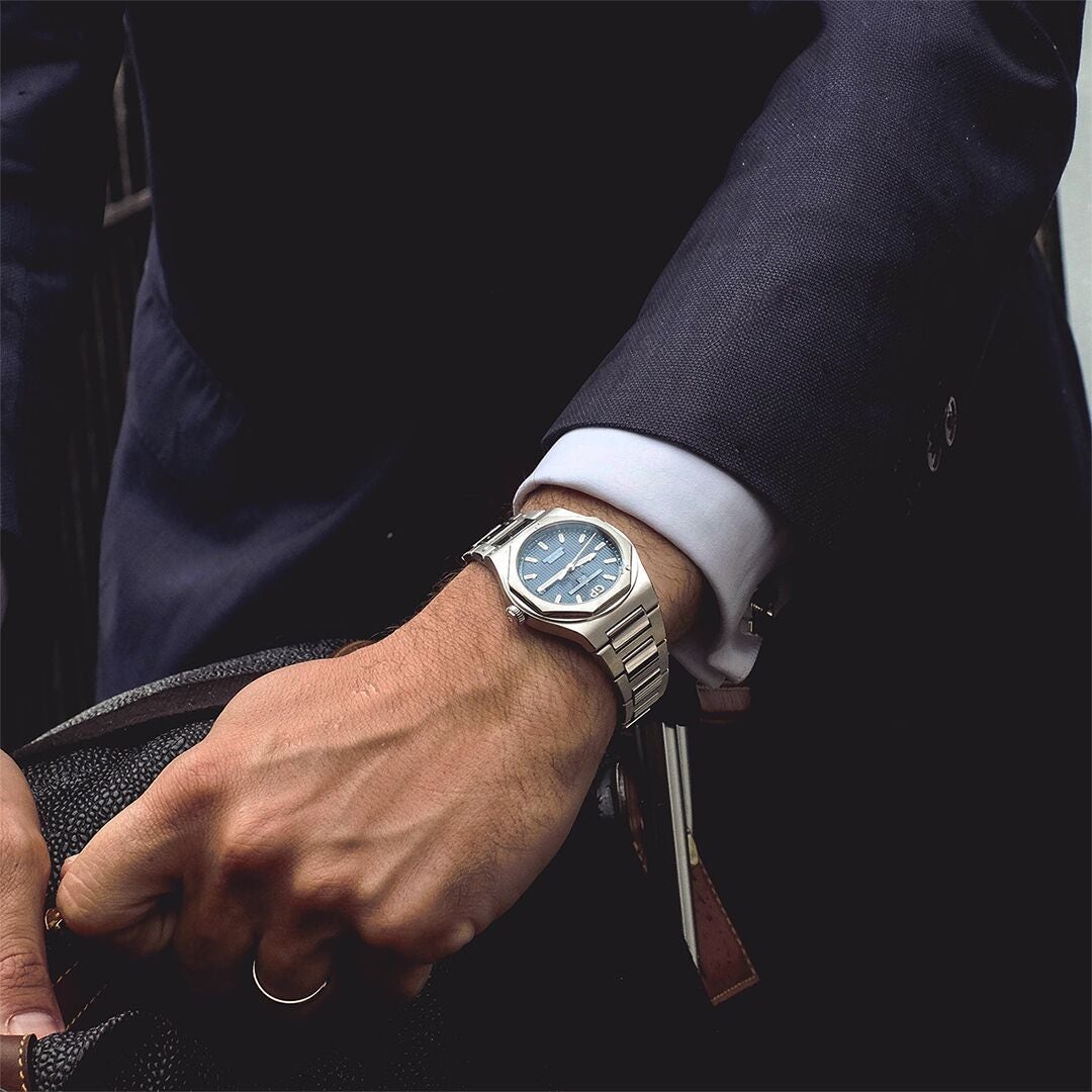 Laureato 42 mm