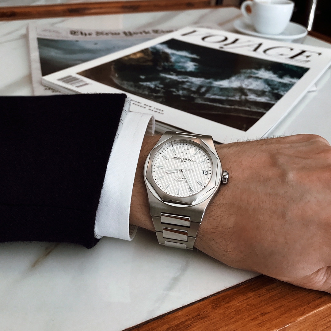 Laureato 42 mm