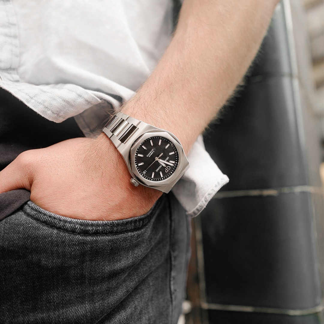 Laureato 42 mm