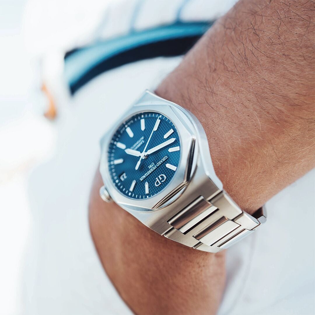 Laureato 42 mm