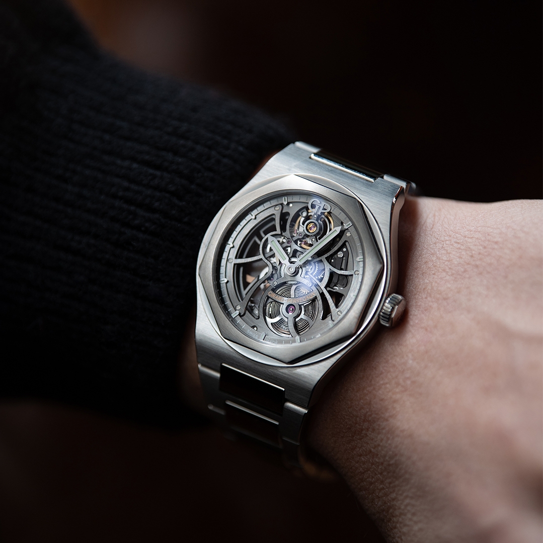 Laureato Skeleton